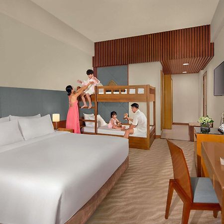 Hotel Novotel Nha Trang Buitenkant foto