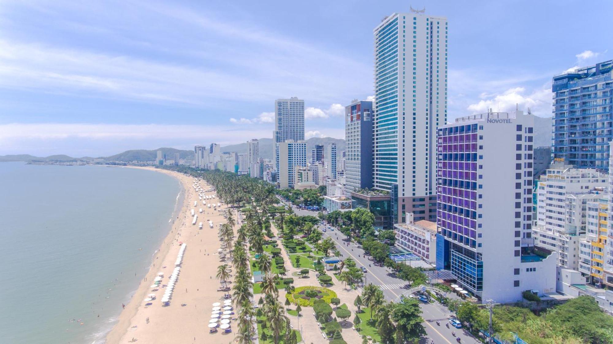 Hotel Novotel Nha Trang Buitenkant foto