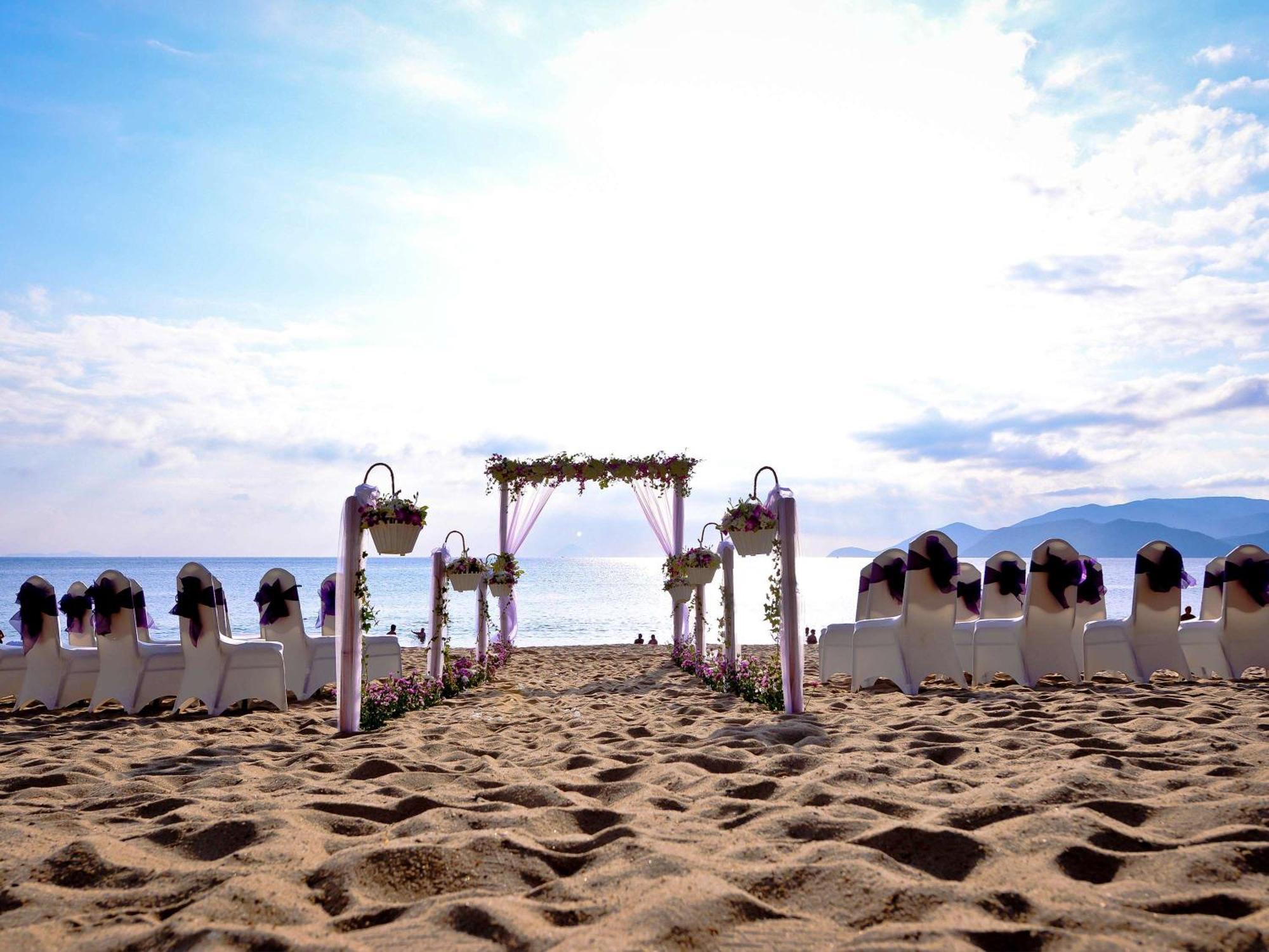 Hotel Novotel Nha Trang Buitenkant foto