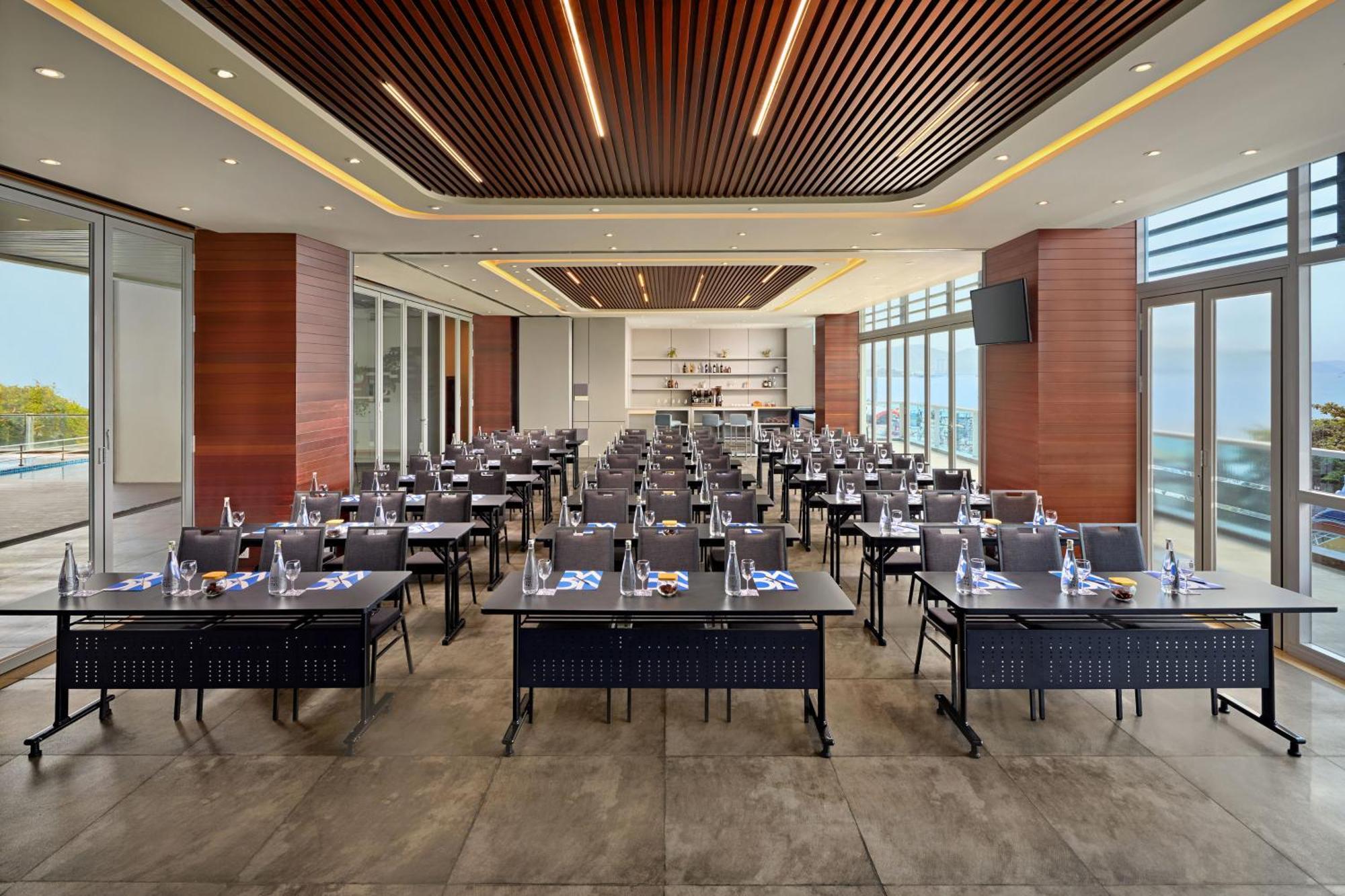 Hotel Novotel Nha Trang Buitenkant foto