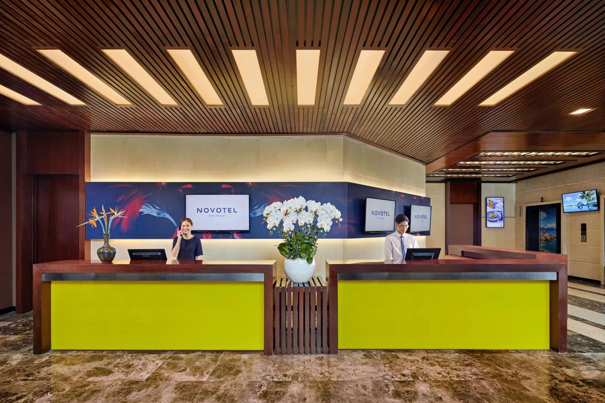 Hotel Novotel Nha Trang Buitenkant foto