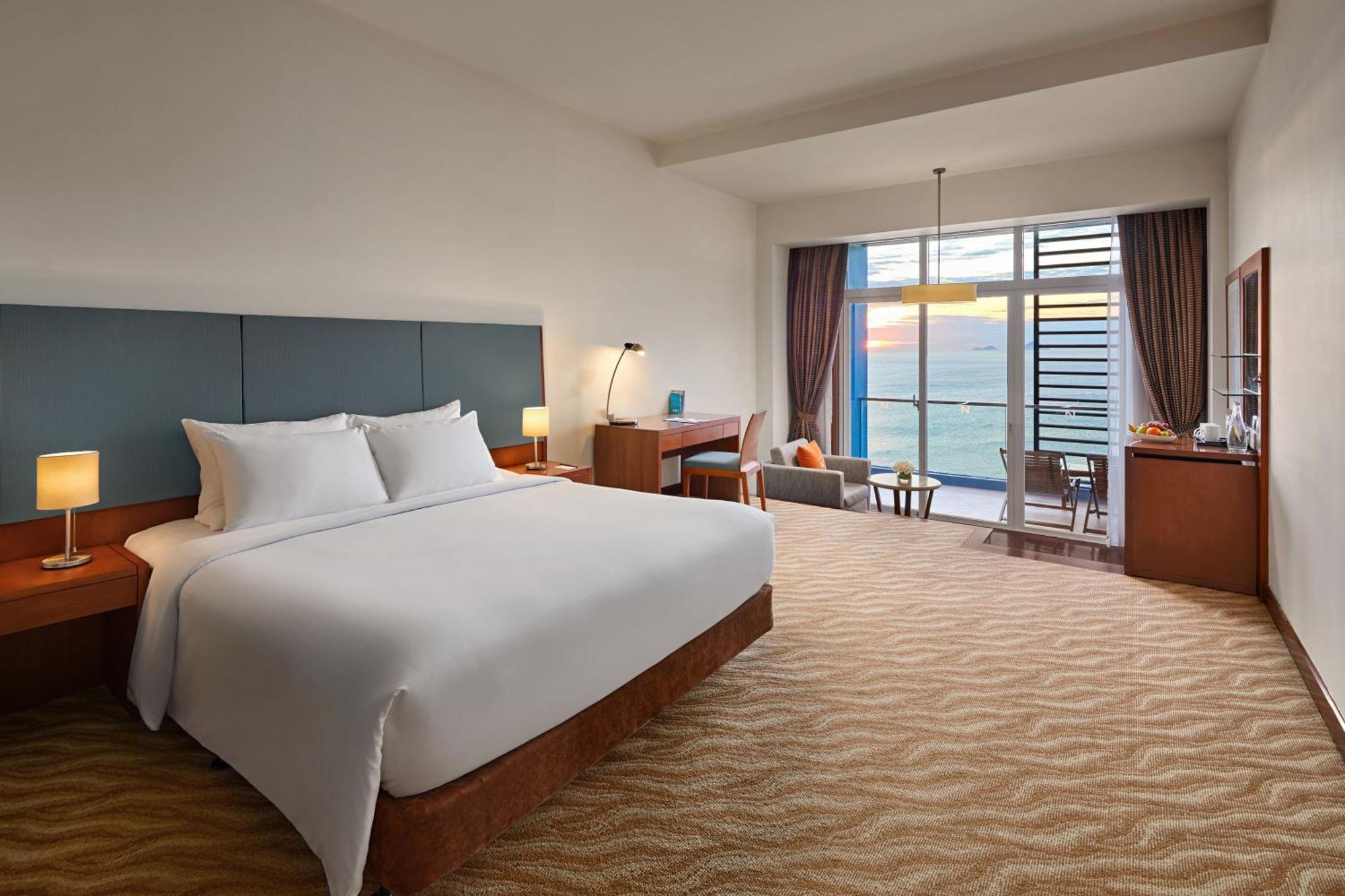 Hotel Novotel Nha Trang Buitenkant foto
