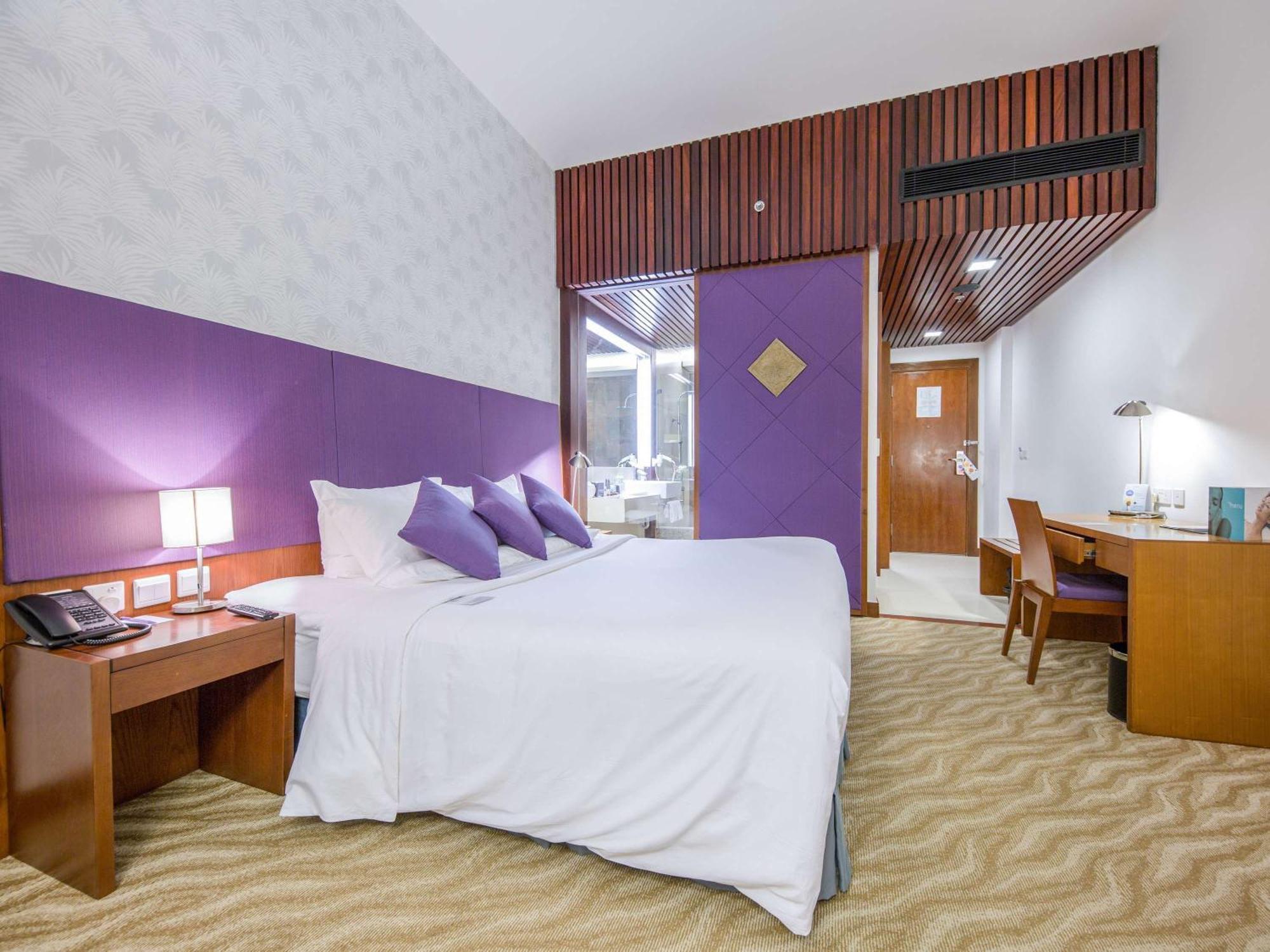 Hotel Novotel Nha Trang Buitenkant foto