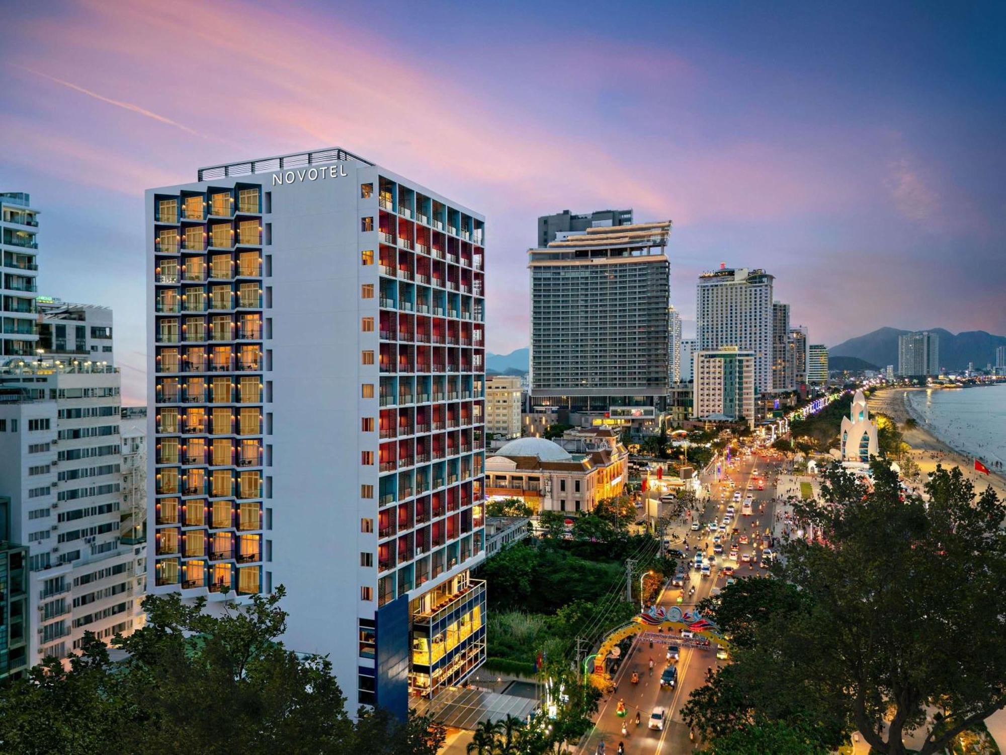 Hotel Novotel Nha Trang Buitenkant foto