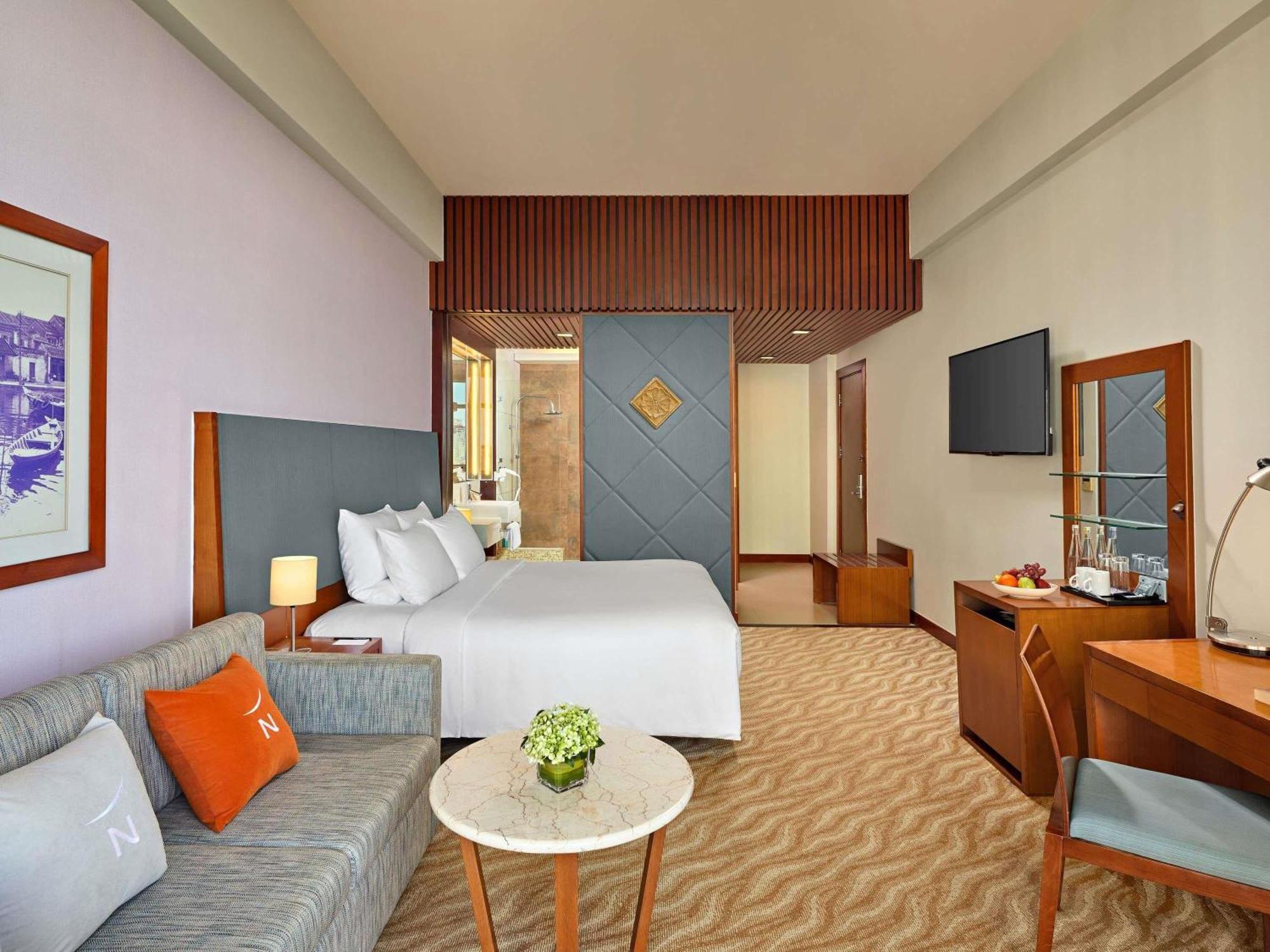 Hotel Novotel Nha Trang Buitenkant foto